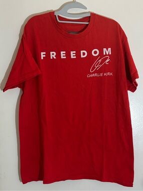 “Freedom” Charlie Kirk tee Red L